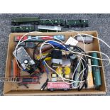 Quantity of mixed model train carriages and model power boxes