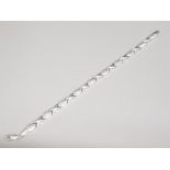 9ct white gold oval & cross link bracelet, 4.35G