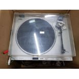 Hitachi: turntable HT-40S, stereo tuner FT-3400L, stereo amplifier HA-3700, speaker system SS-