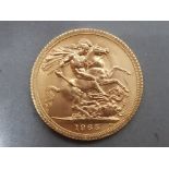 22ct gold 1965 full sovereign coin