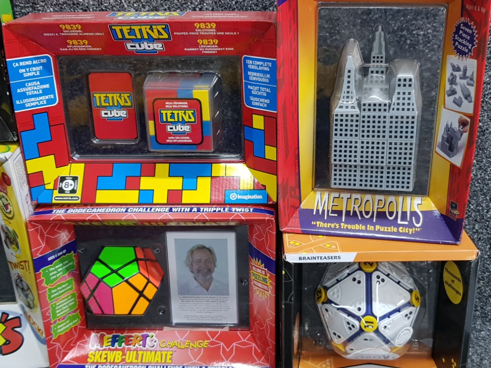 7 boxed vintage puzzles including Rubiks 360, Tetris cube, Metropolis etc - Image 2 of 3