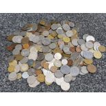 Bag of miscellaneous coinage from around the world, mixed dates, total weight 1.65KG