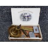 Bull dog cigar box containing 7 different vintage lighters including Zippo, mosda etc