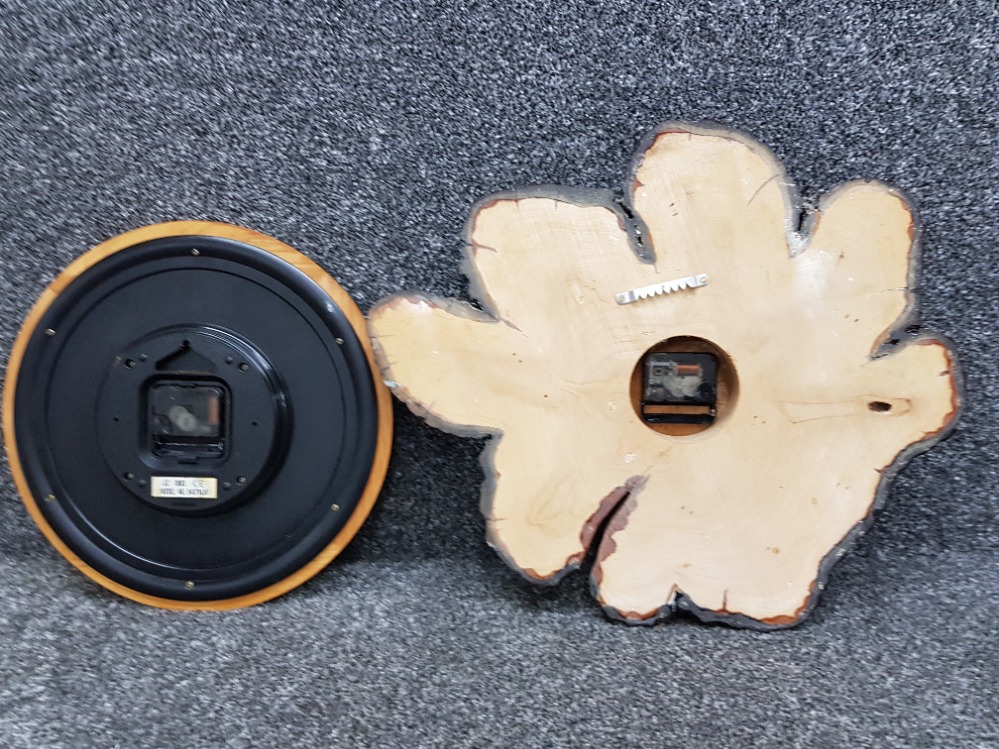 Two modern wall clocks, one made out of a section of tree trunk 43cm wide. - Bild 2 aus 2