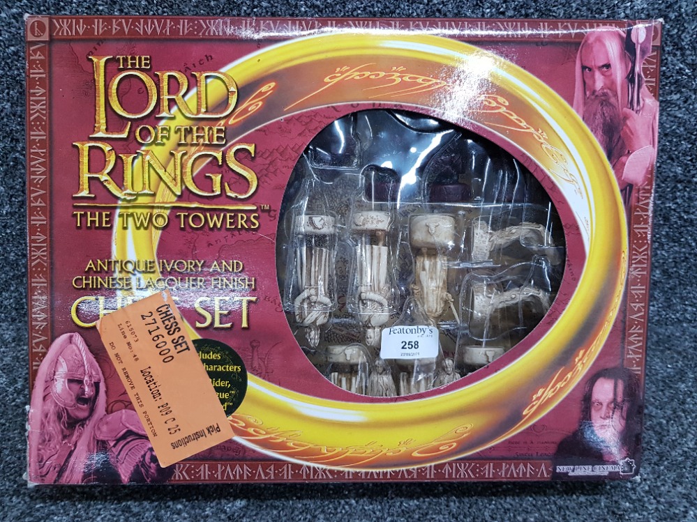 Lord of the Rings Two Towers chess set.