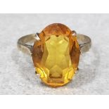 Silver & citrine solitaire ring, size K½, 2.6g