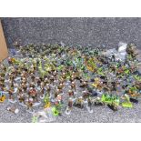 Box containing a large quantity of vintage Britains WWII soldiers different armies, british,