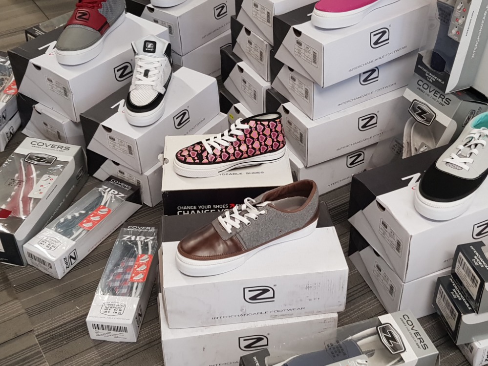 Zipz brand new trainers x20 different designs all in original boxes, sizes range from Uk 3-11 - Image 2 of 2