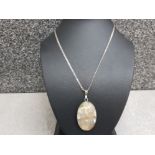 Silver flat link necklace 18" with mother of pearl pendant 16g gross.