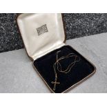 9ct gold cross pendant & 9ct gold necklet, 1.9g