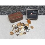 Players gold leaf tobacco tin and contents includes cufflinks and tiepin