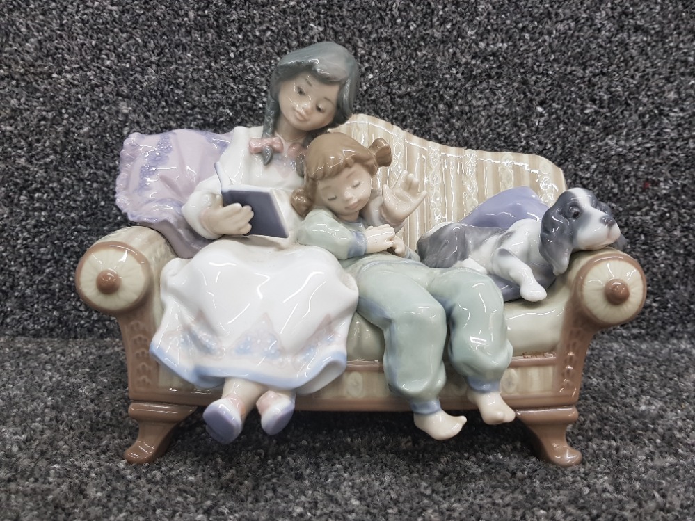 Lladro 5735 "Big sister" in good condition