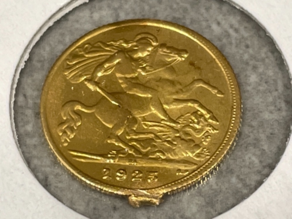 22ct gold Half-Sovereign George V 1925 (possibly ex jewellery item)