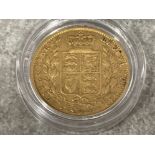 Very rare 22ct gold 1861 Queen Victoria young head shield back full sovereign coin (8g)