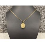 9ct gold oval locket pendant and 20” chain (7.1g)