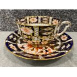 Royal Crown Derby Imari patterned teacup and saucers x7