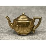 Vintage 9ct gold teapot charm 1.2g