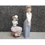 2 Nao by Lladro figures includes 1049 A big hug & 1121 Too cute