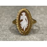 Ladies 9ct gold Cameo ring 3.19G