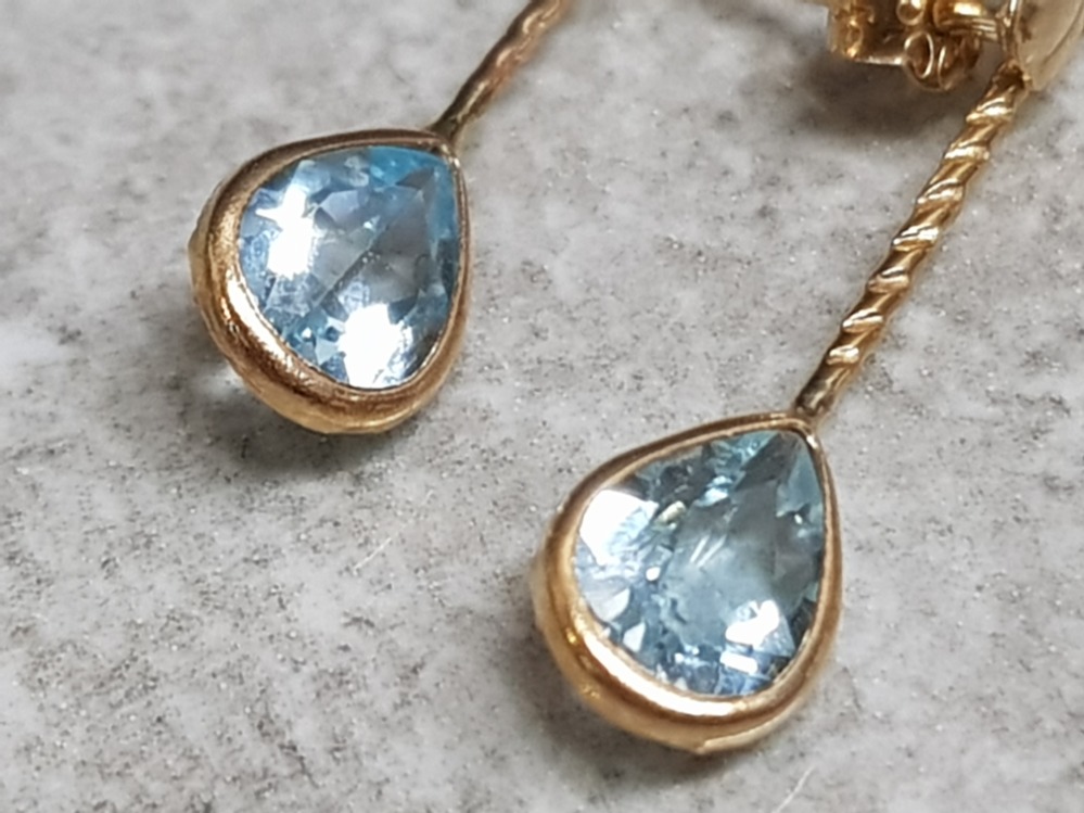 Pair of 9ct yellow gold blue topaz earrings, 0.79g - Image 2 of 3