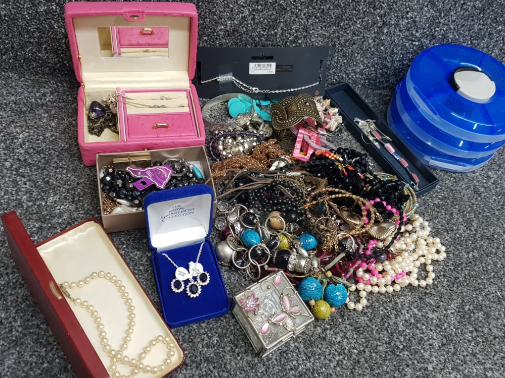 Selection of miscellaneous costume jewellery mainly necklaces also includes bangles & jewellery
