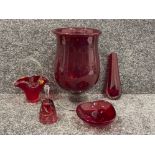 5 pieces of studio glass including Murano and Scandinavian