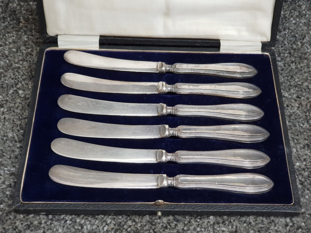 Boxed set silver handled butter knives William Yates LTD Sheffield 1920