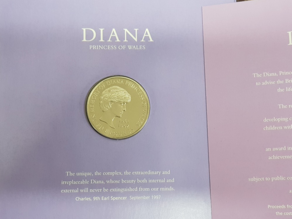 Five Royal Mint commemorative coin sets including Diana princess of wales memorial coin & 2 unopened - Bild 3 aus 3