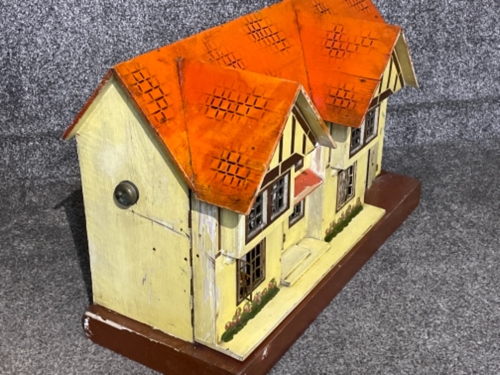 Large Dolls house (70cm x 45cms) - Bild 3 aus 3