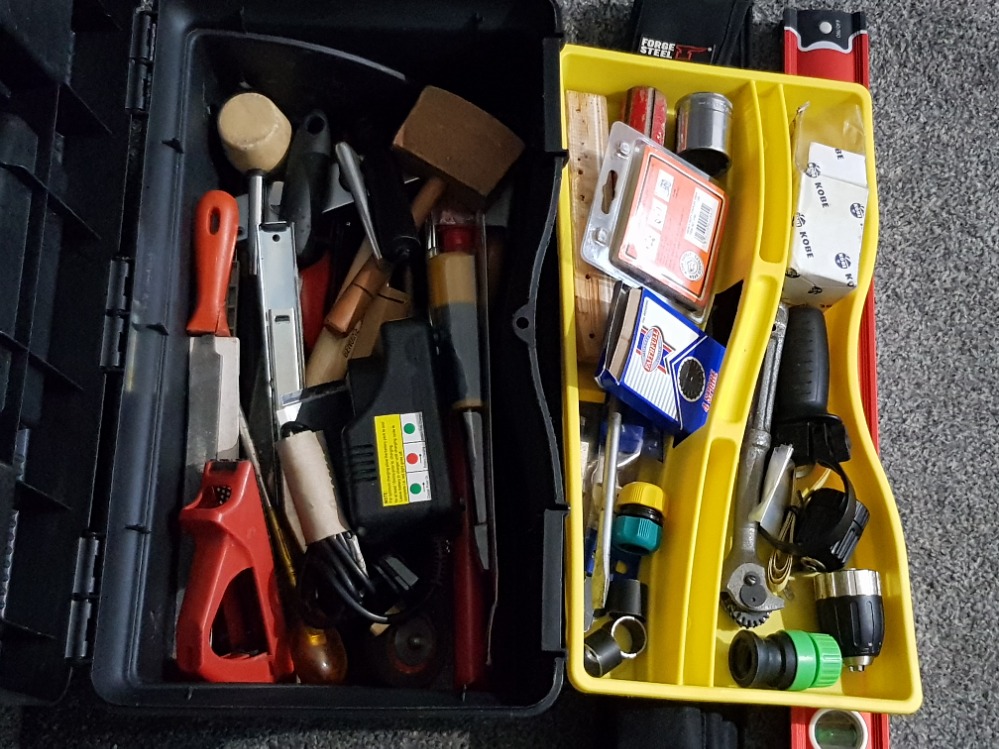 A toolbox with contents and a Forge Steel set of three spirit levels. - Image 2 of 3