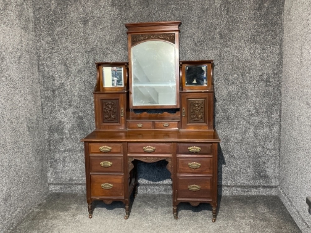 Victorian mahogany dressing table with 7 drawers and de attachable top with adjustable mirror and