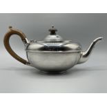 Sterling silver teapot with brown handle (15oz) (Not apart of the estate)