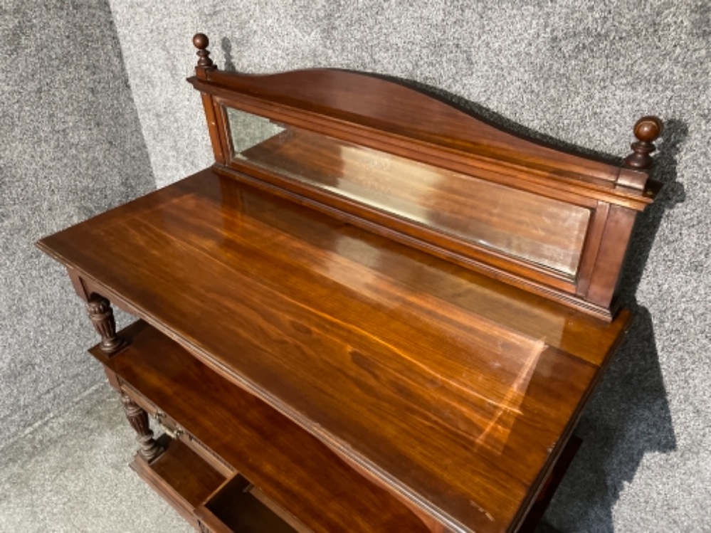 Fabulous Victorian period mahogany 3 tier side unit with detachable top mirror back and fluted - Bild 3 aus 4