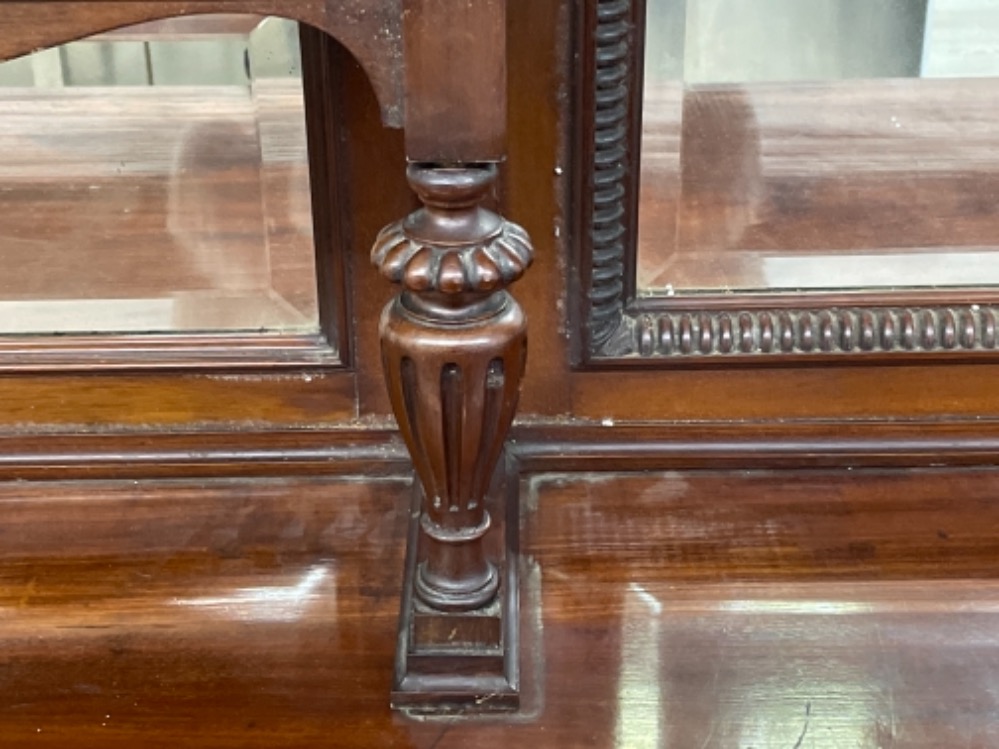 Mid - late Victorian mahogany mirror back sideboard/dresser. Featuring 4 bevelled edge mirrors, - Image 6 of 6