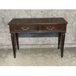 Mid victorian period mahogany 2 drawer cutlery table with oak carcass and clear drawers with