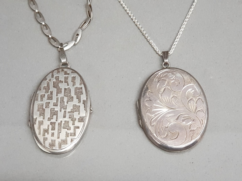 2x ladies oval shaped silver lockets with chains, both engraved, 42.4g - Image 2 of 3