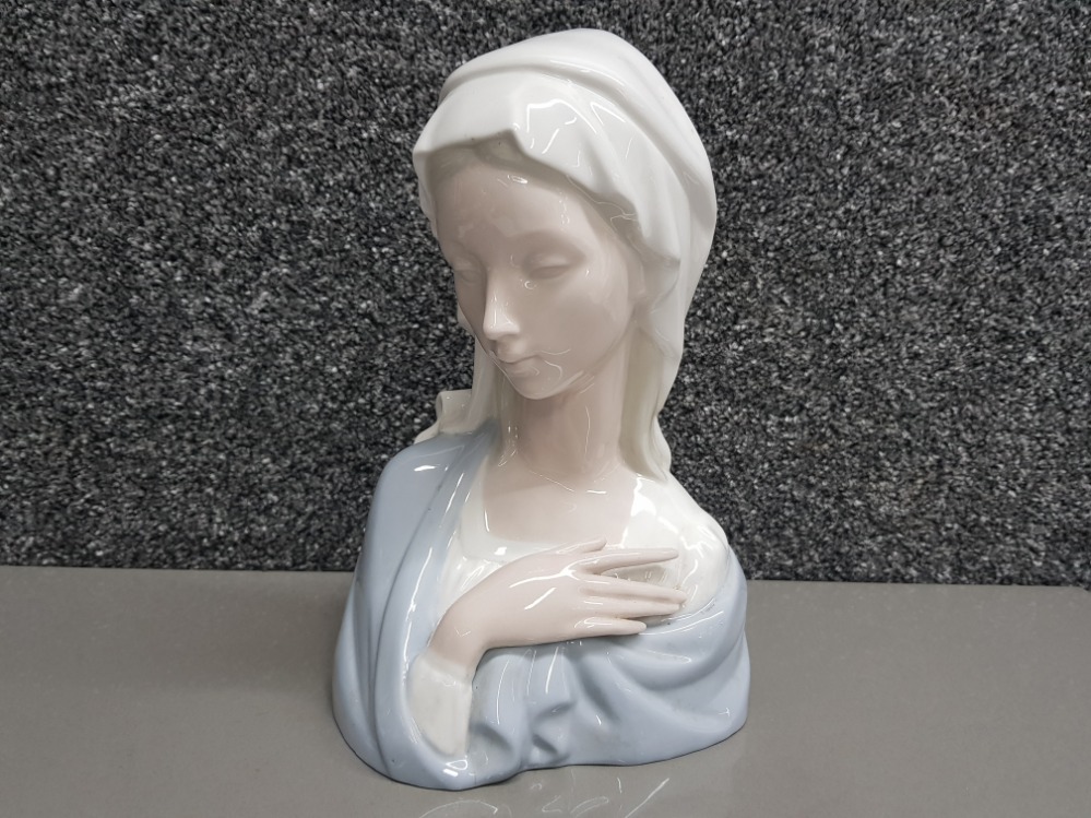 Large Lladro 4649 Madonna head/bust