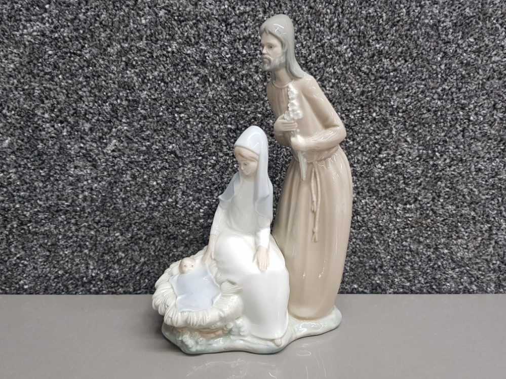 Nao by Lladro figure the holy family - Mary, Joseph & baby jesus