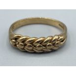 9ct gold ornate ring, 2.7g size O
