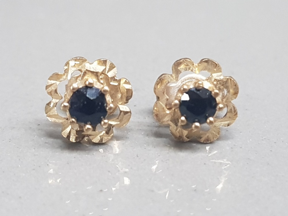 9ct yellow gold sapphire set stud earrings 1.39g gross