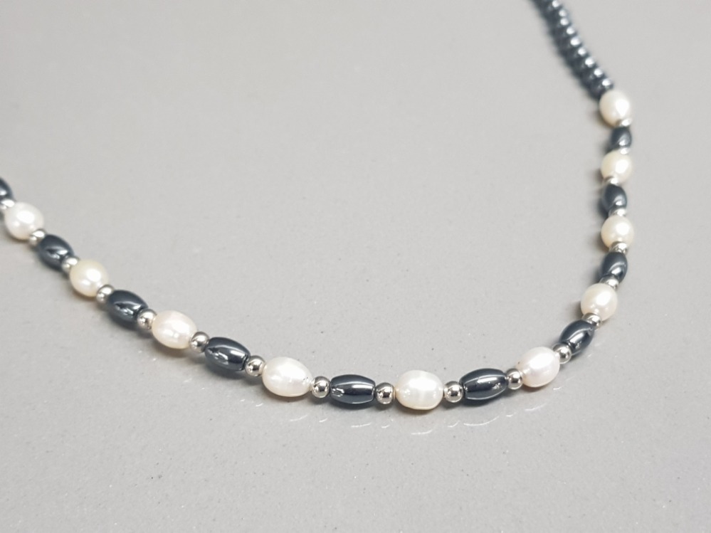 Haematite and freshwater pearl necklet - Image 2 of 2