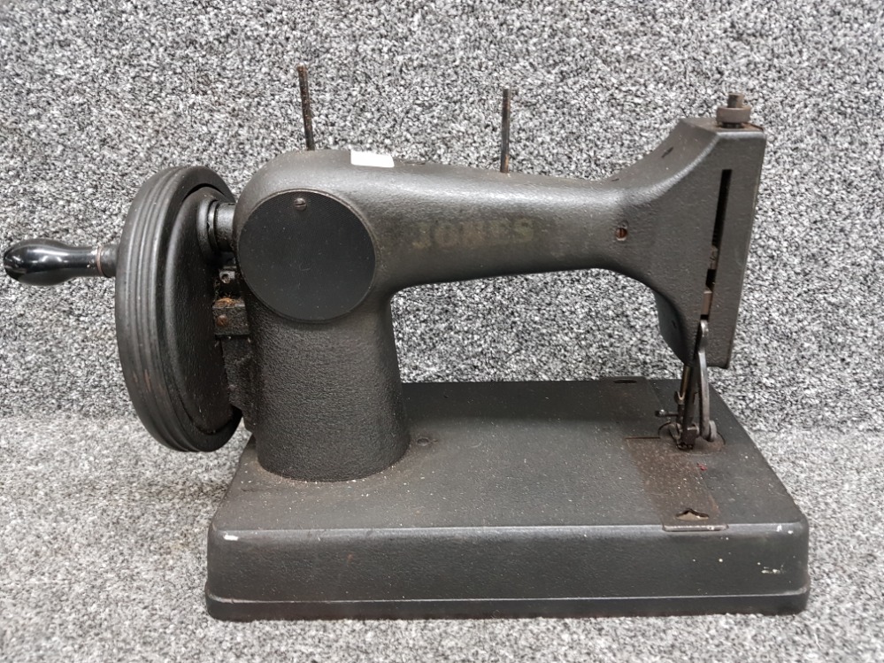 A Jones Popular sewing machine - Bild 2 aus 2