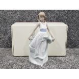 Nao by Lladro figure 1343 Walking on Air, with original box