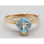 Ladies 9ct yellow gold heart shaped blue stone ring 2.2g gross size L