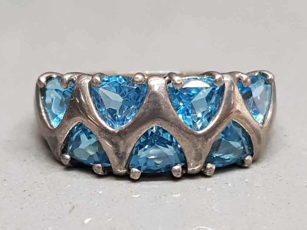 Silver seven stone blue topaz band ring size R 1/2 4.5g gross