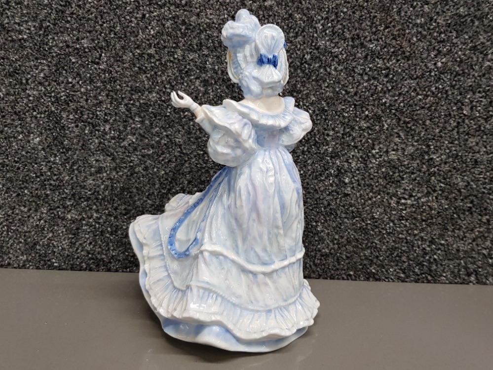 Royal Doulton lady figure from the flowers of love collection, HN 3700 Forget-me-nots - Bild 2 aus 3