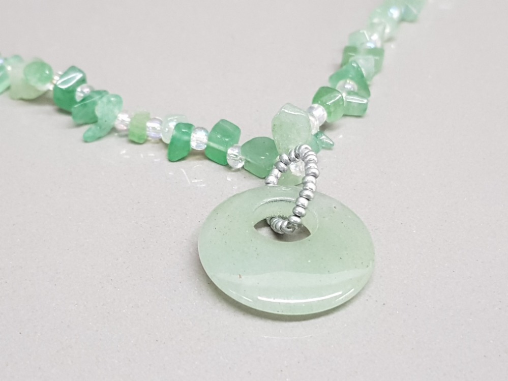 Jade bead necklet with round jade pendant - Image 2 of 2