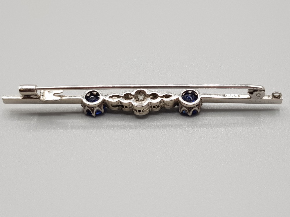 Ladies antique white gold blue stone and diamond brooch two blue stones and six diamonds - Image 3 of 3