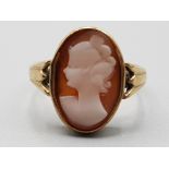 Ladies 9ct yellow gold oval shaped cameo ring set in a rubover setting size O 3.7g gross