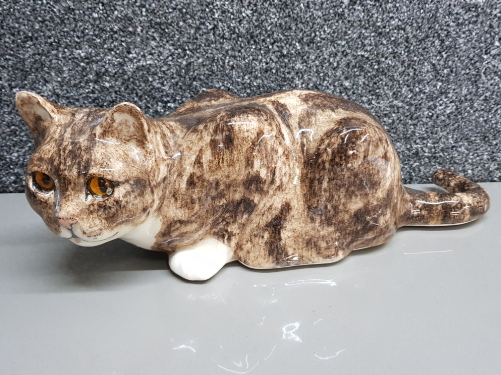 Winstanley size 5 cat ornament, signed to base